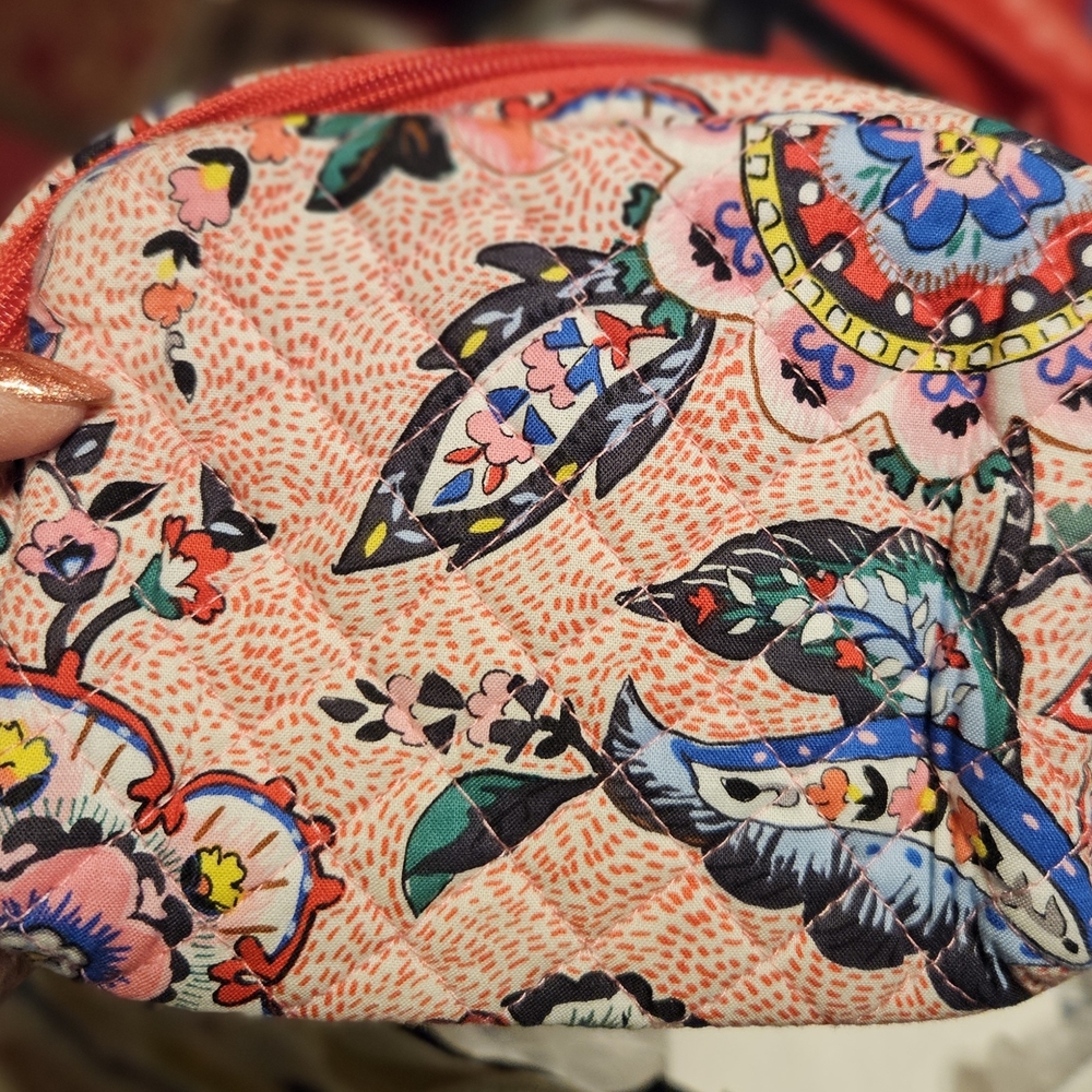 #650 Vera Bradley Red, Coral and Floral Cosmetic Case - Picture 3 of 6